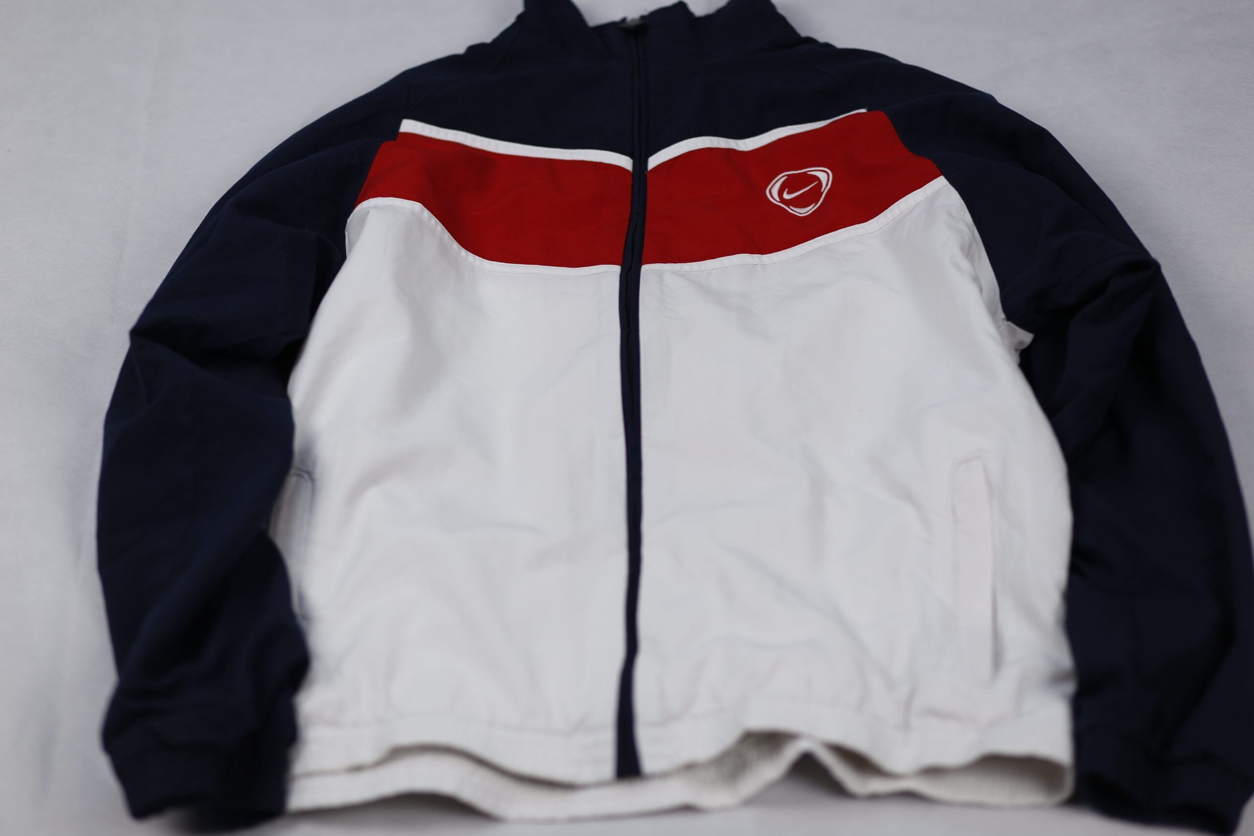 Nike Vintage Track Jacket M - Retro Streetwear – Bild 4